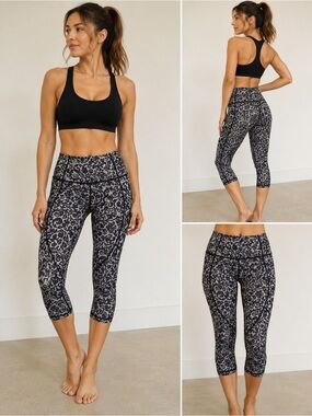 Lululemon Floral Print Crop Leggings | High-Rise Yoga Capri Pants | Size 6